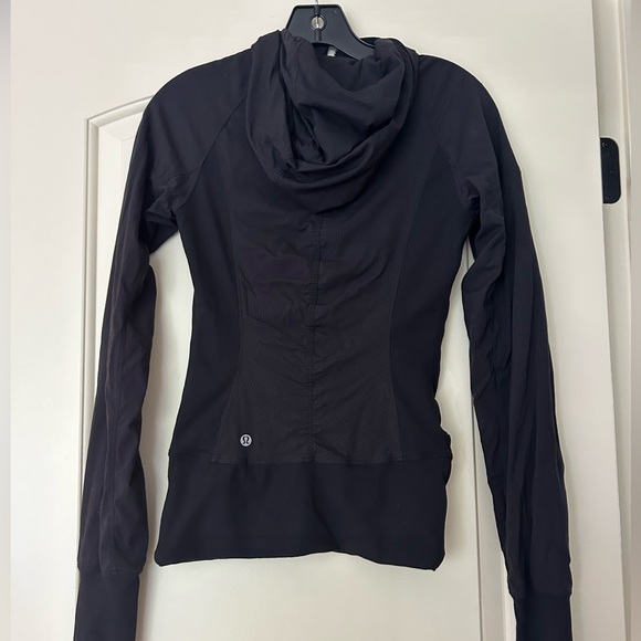 LULULEMON In Flux Jacket | Size 4 - Picture 3 of 5